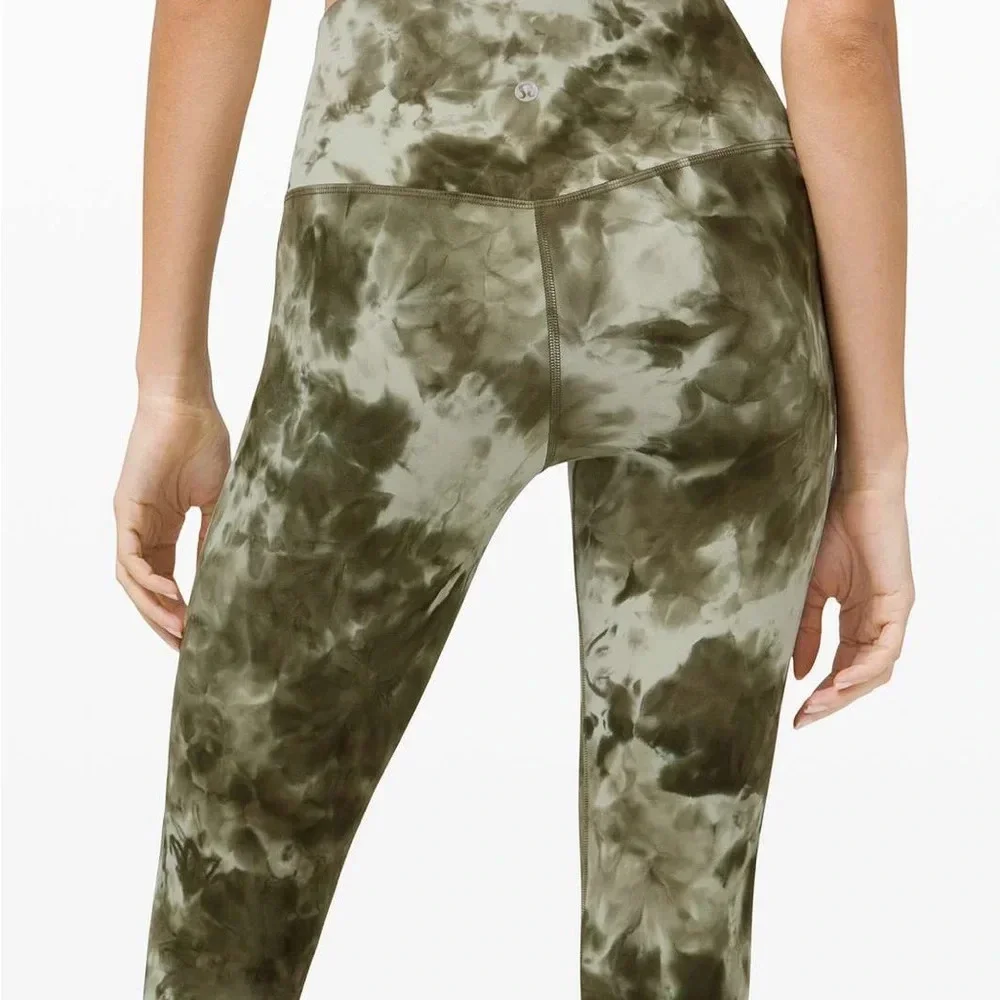 🆕 Lululemon Align Crop 21” Diamond Dye Light Sage Army Green Dark Olive
